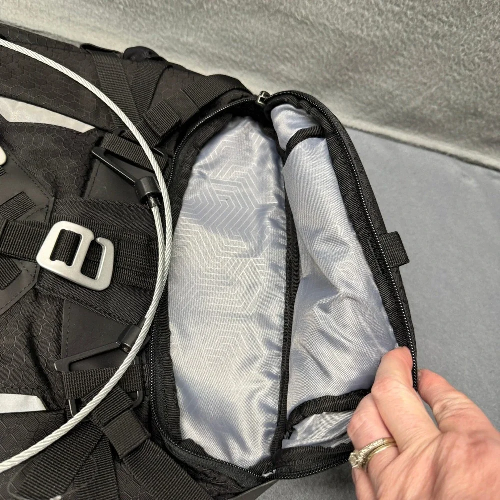 Klim Backpack Adult D30 Tek Tech Pak Black Moto Armored Lockable CLEAN